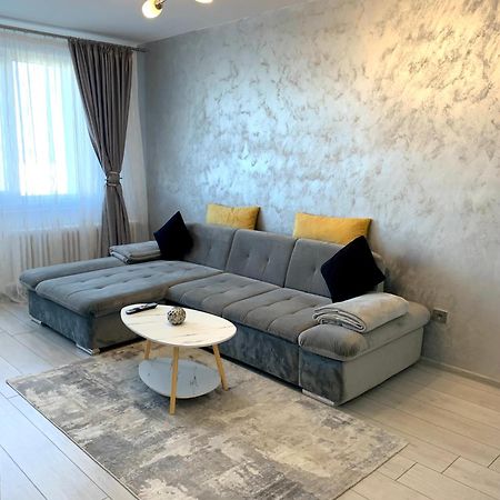 Victoriei Boulevard Private Apartment Brașov Exterior foto